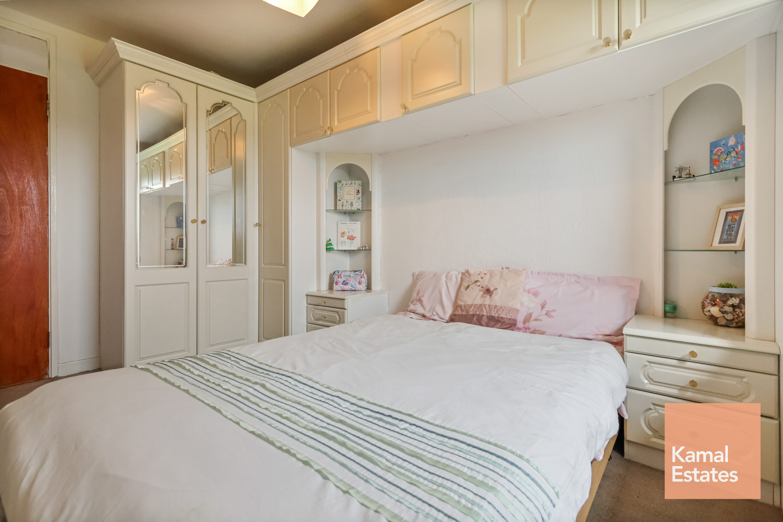 3/3 2 Torrin Rd Glasgow G23 5HZ
