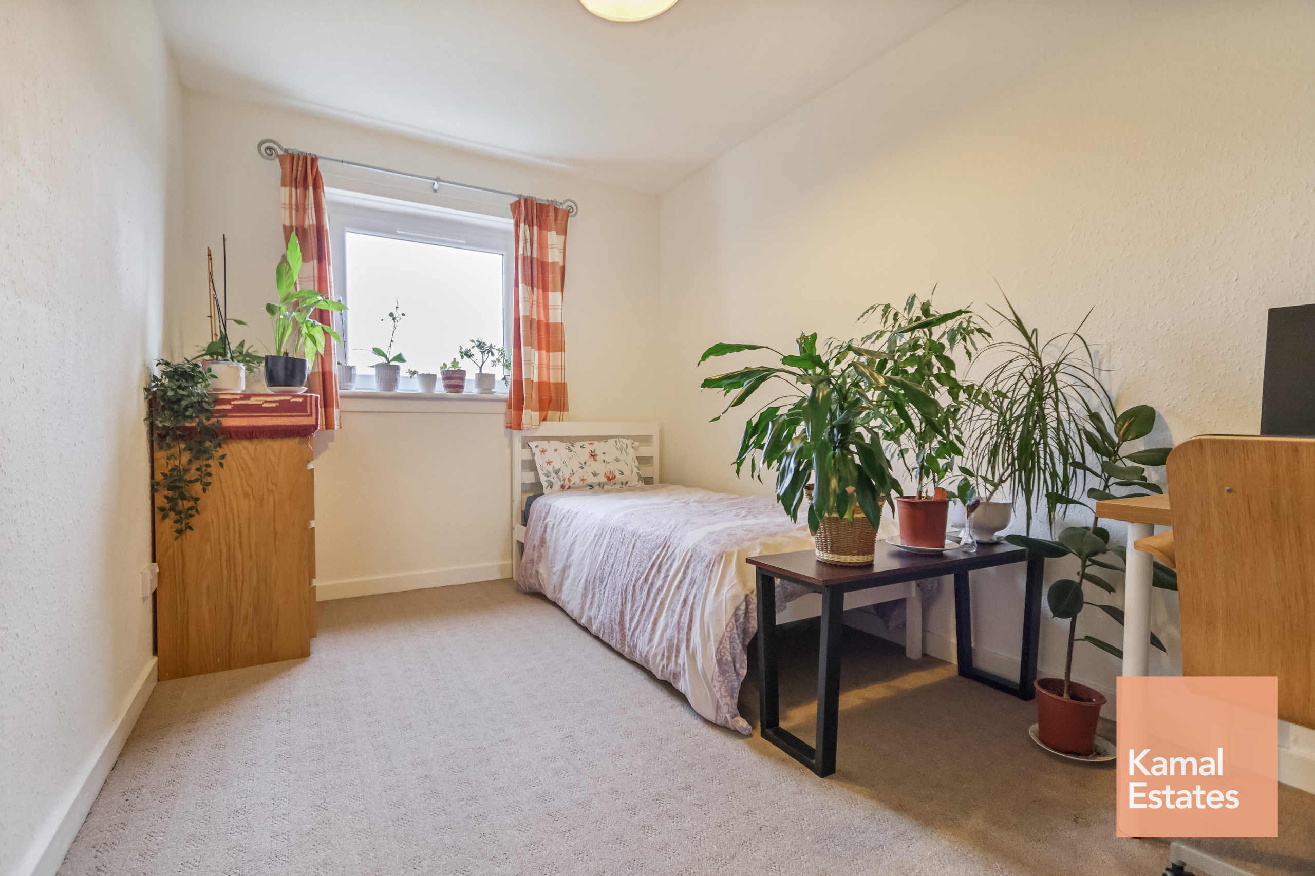 3/3 2 Torrin Rd Glasgow G23 5HZ