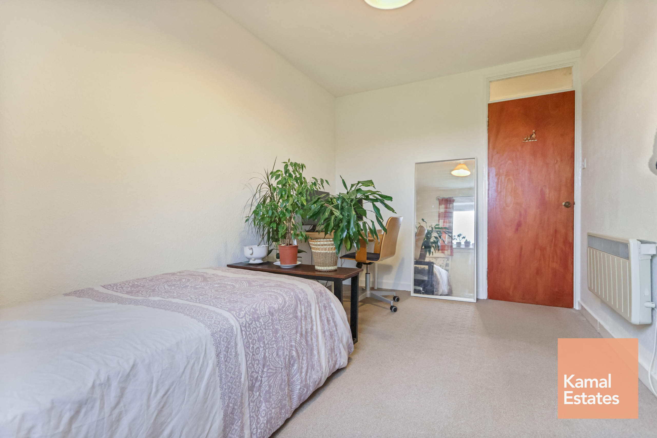 3/3 2 Torrin Rd Glasgow G23 5HZ