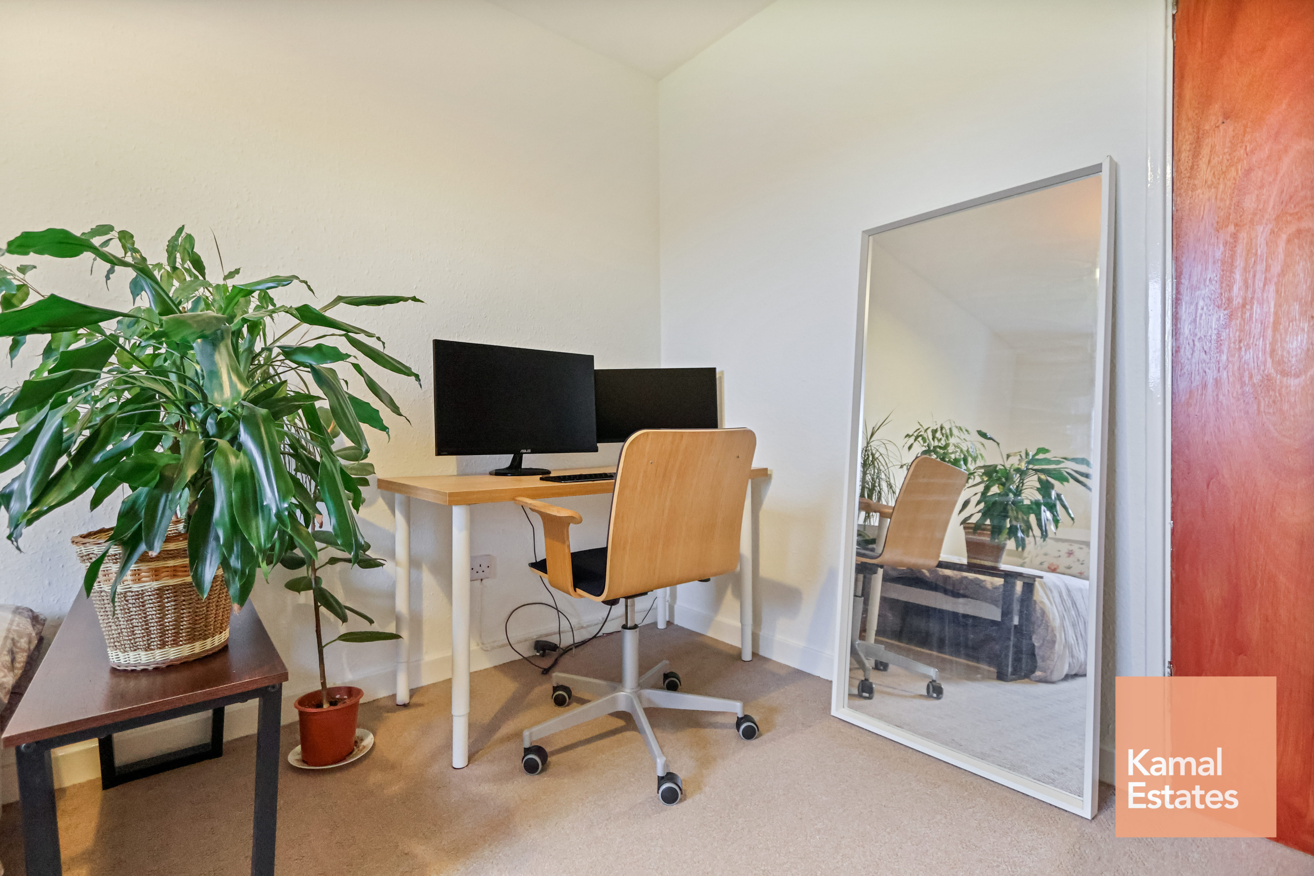 3/3 2 Torrin Rd Glasgow G23 5HZ
