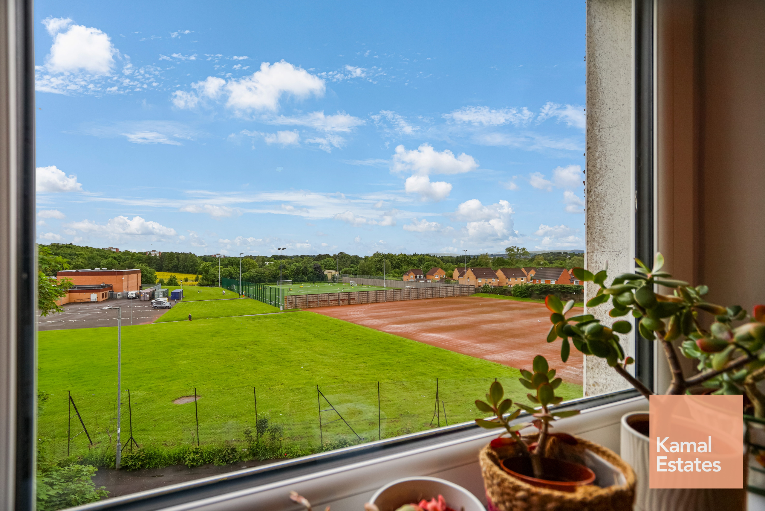 3/3 2 Torrin Rd Glasgow G23 5HZ