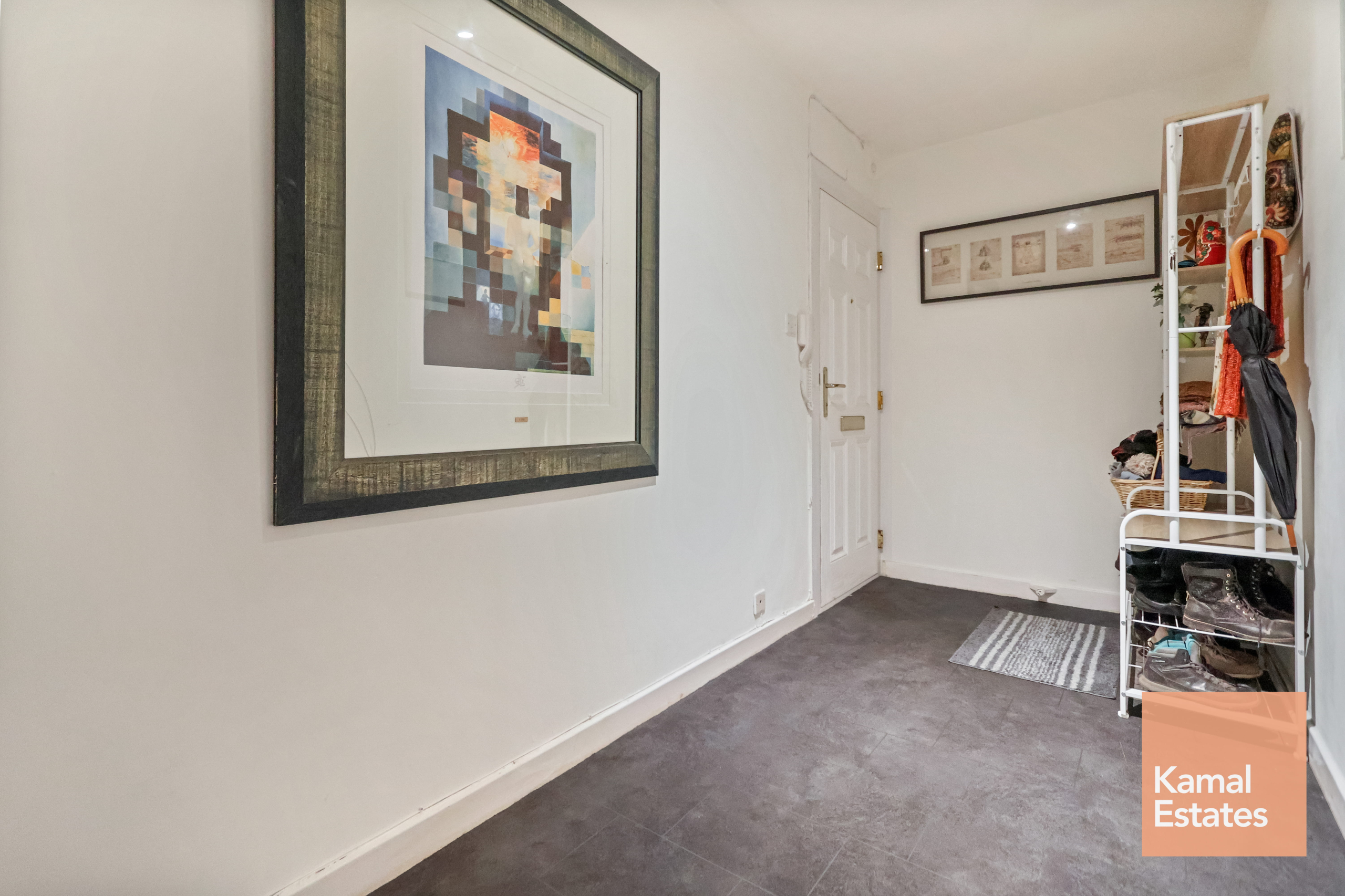 3/3 2 Torrin Rd Glasgow G23 5HZ