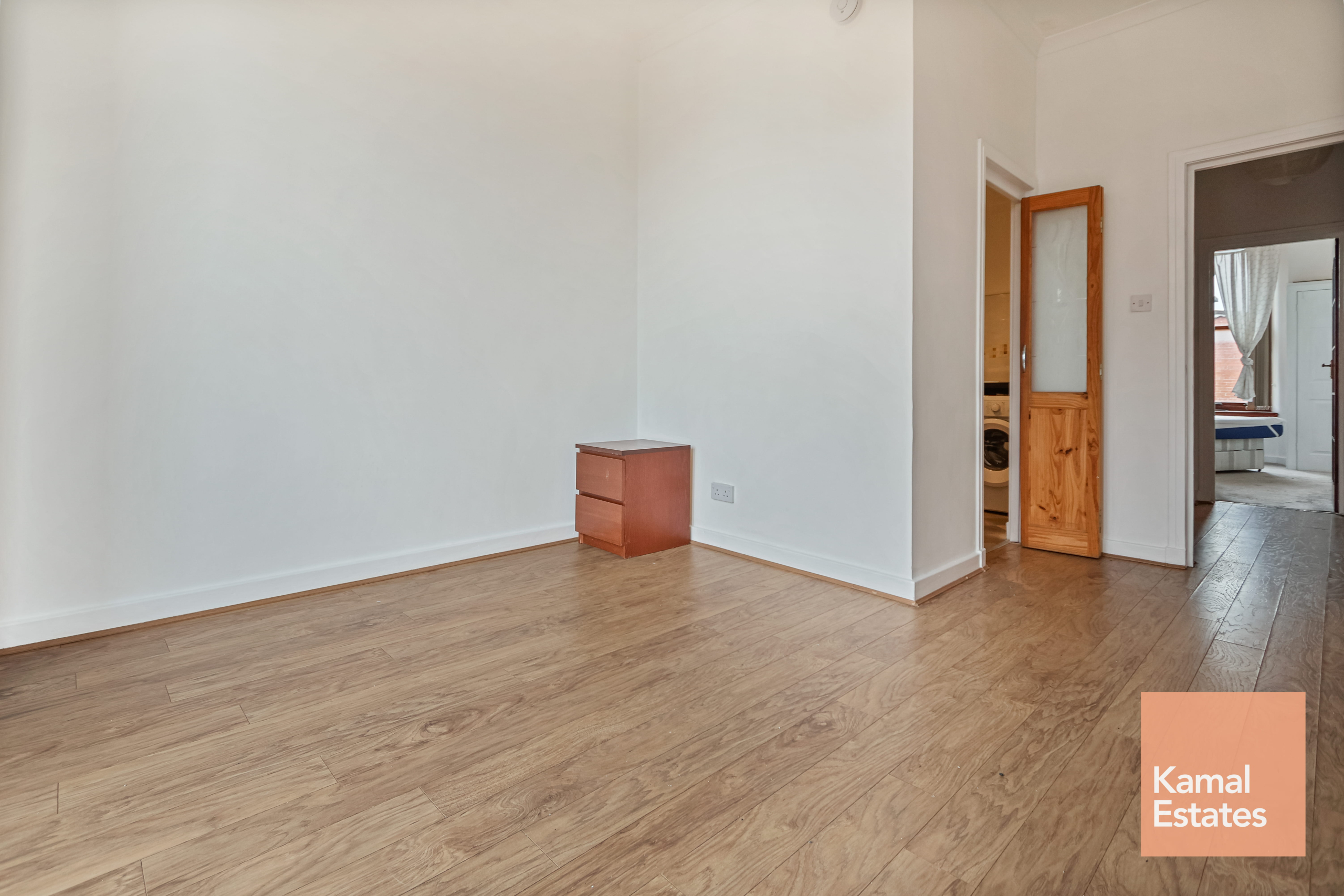 2/2, 25 Burghead Place, Glasgow, G51 4QN