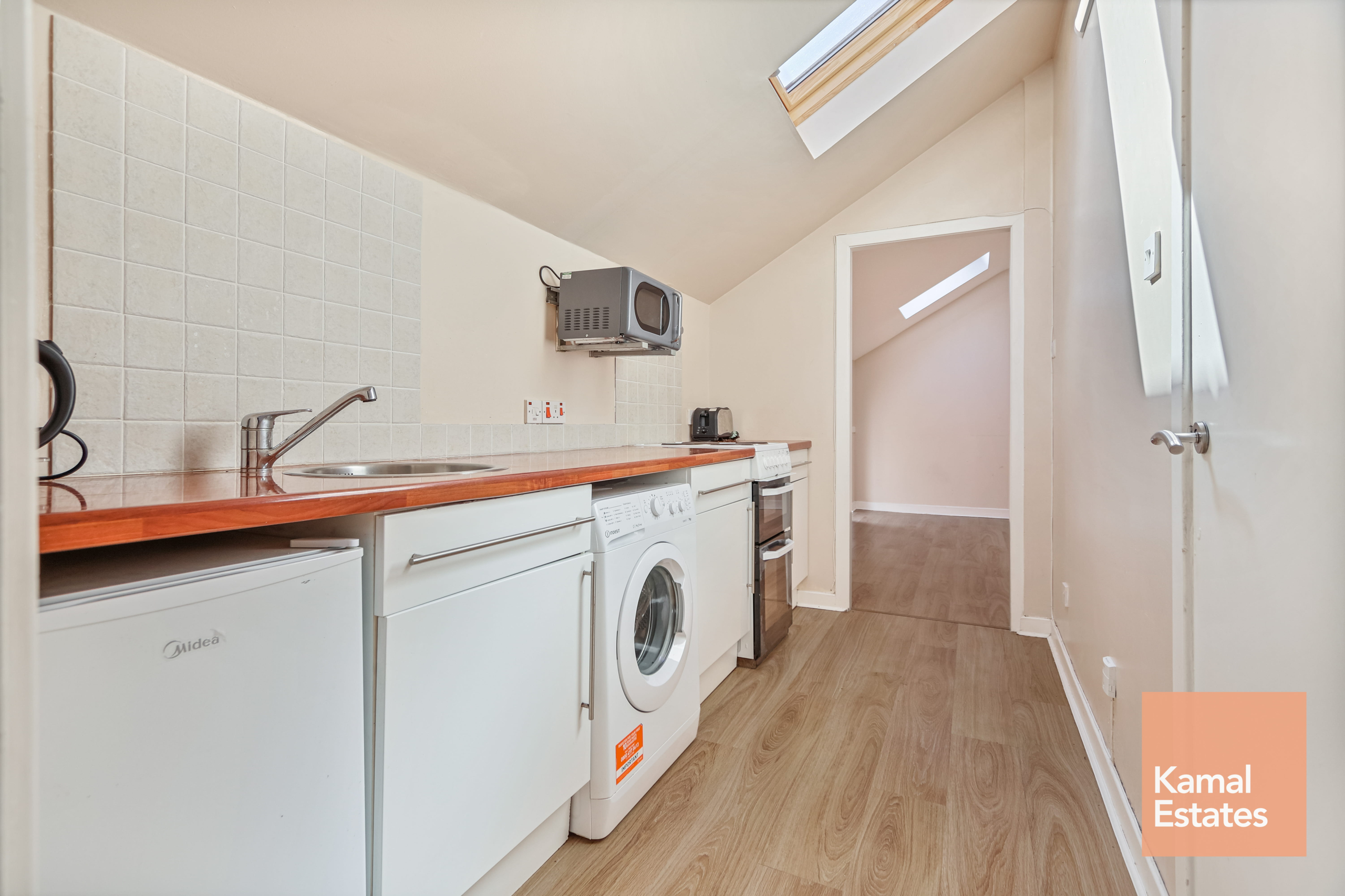 65 Garnet Street GLASGOW, G3 6QL