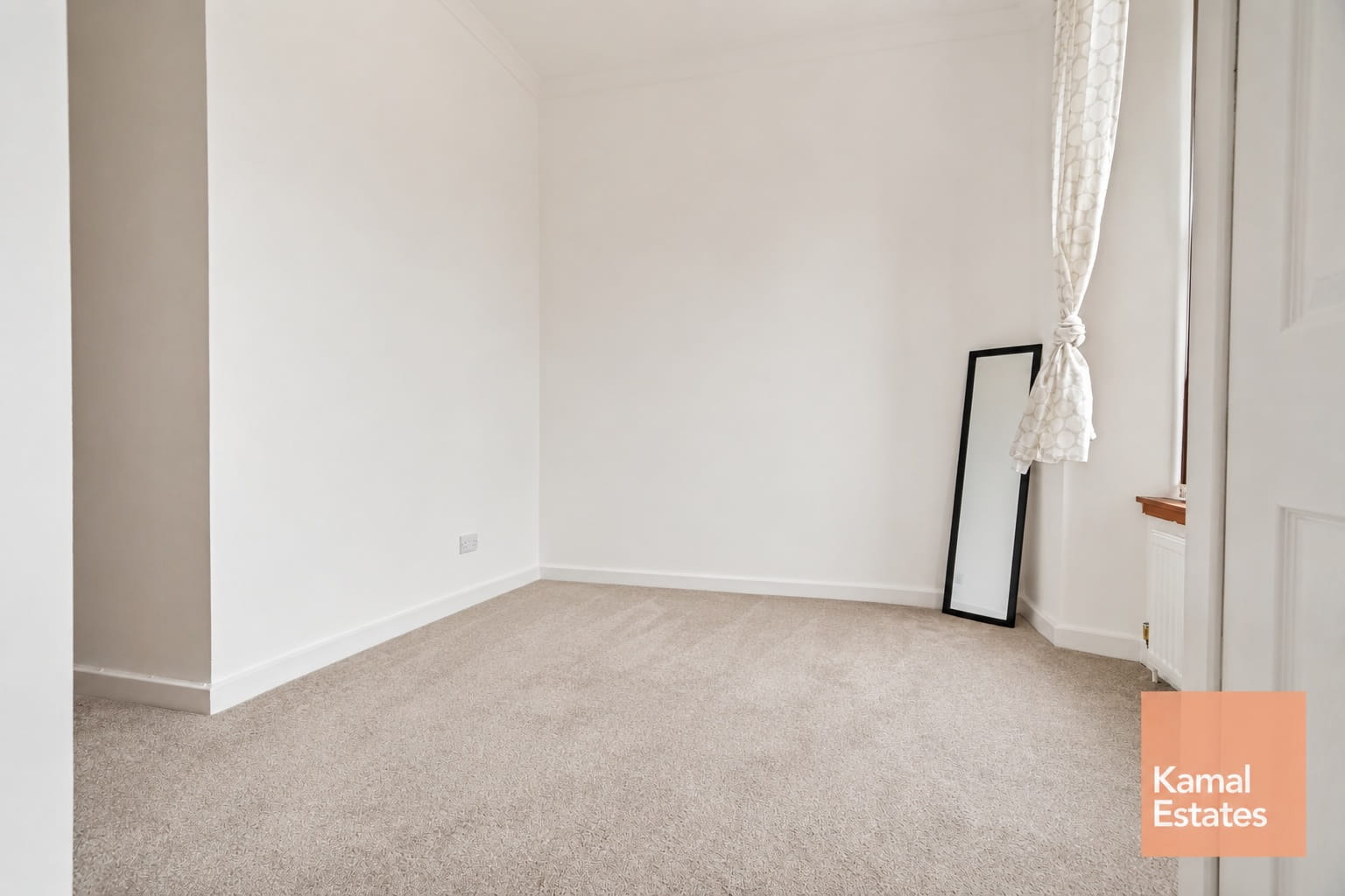 2/2, 25 Burghead Place, Glasgow, G51 4QN