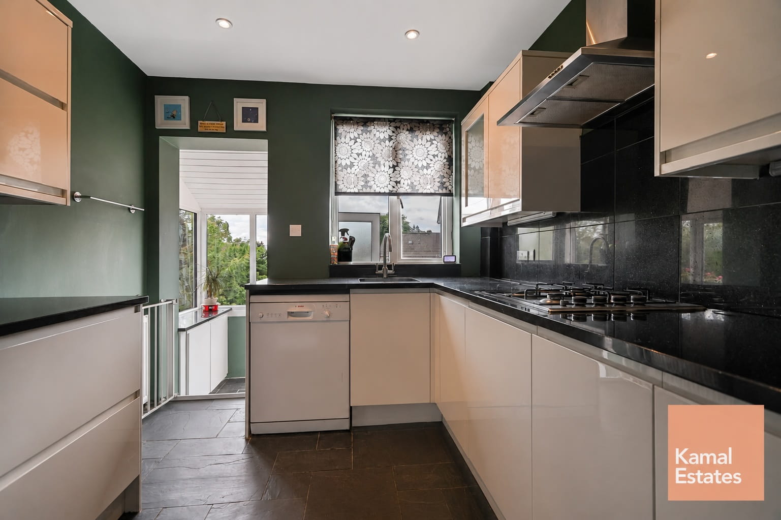 4 Dumgoyne Road, Bearsden, Glasgow, G61 3AP