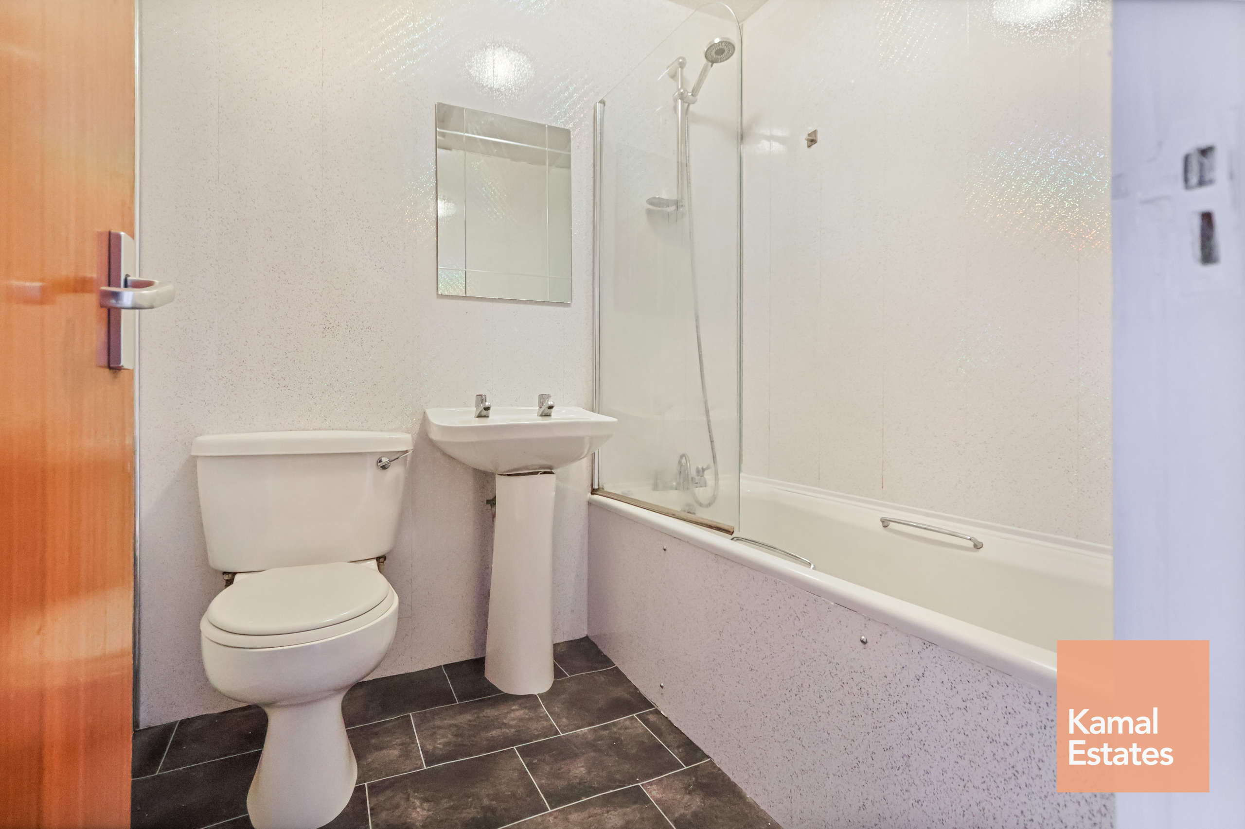 2/2, 25 Burghead Place, Glasgow, G51 4QN