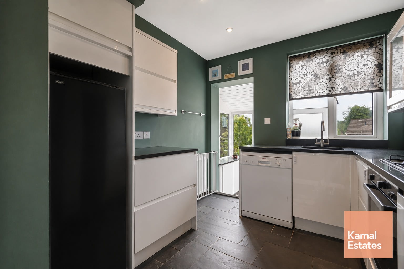 4 Dumgoyne Road, Bearsden, Glasgow, G61 3AP