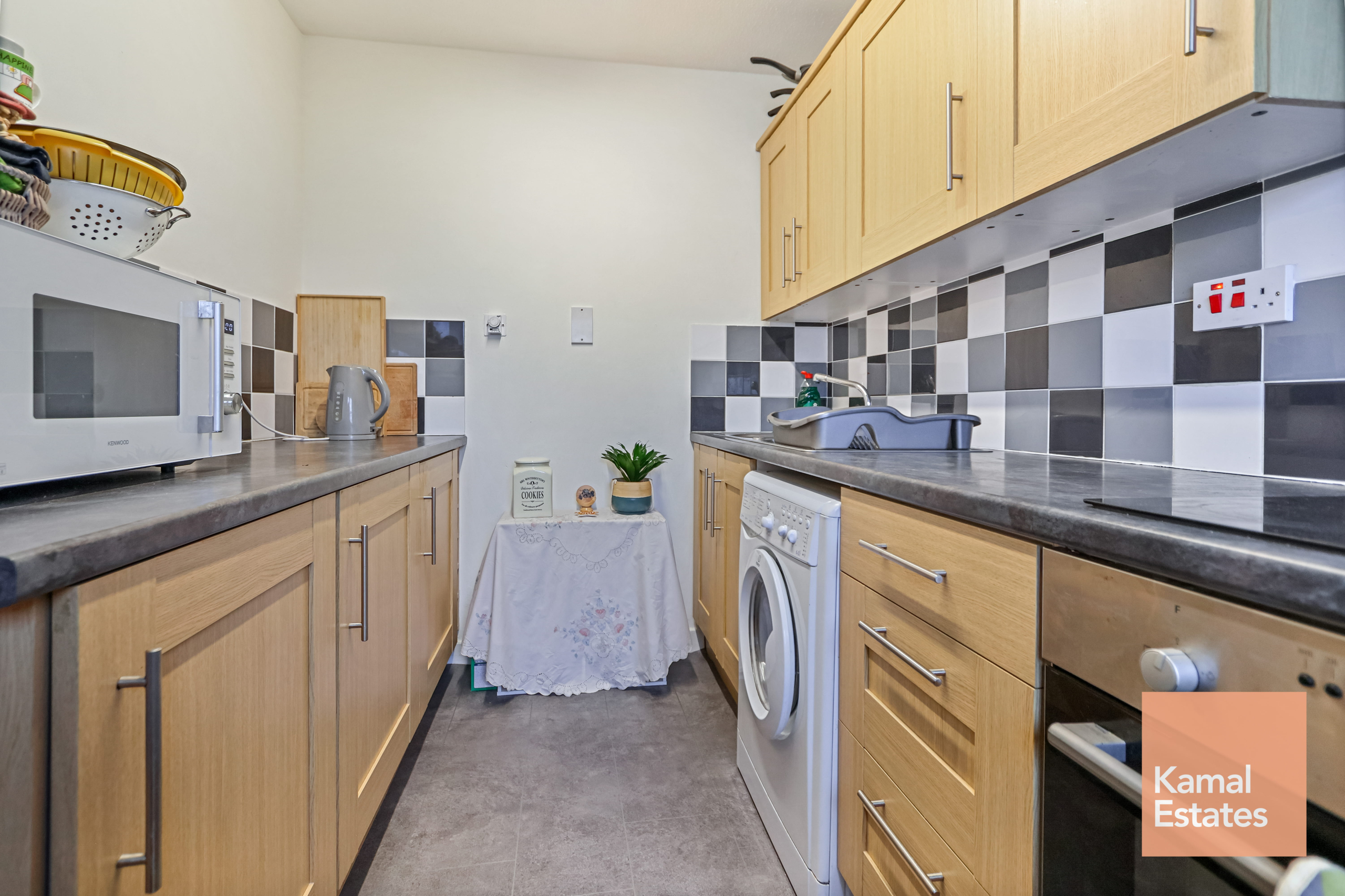 3/3 2 Torrin Rd Glasgow G23 5HZ
