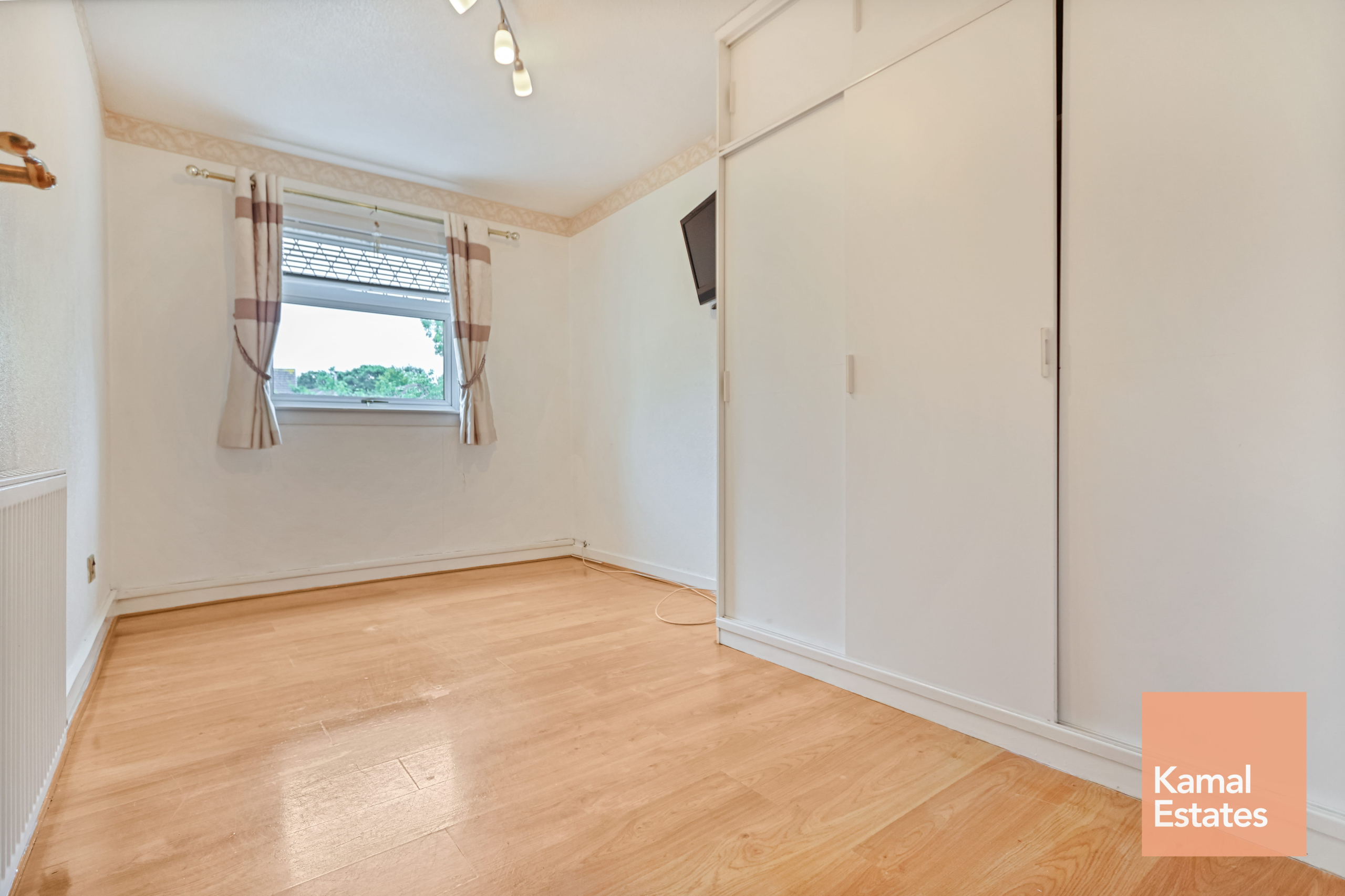 4 Rothes Place, Summerston, G23 5PL