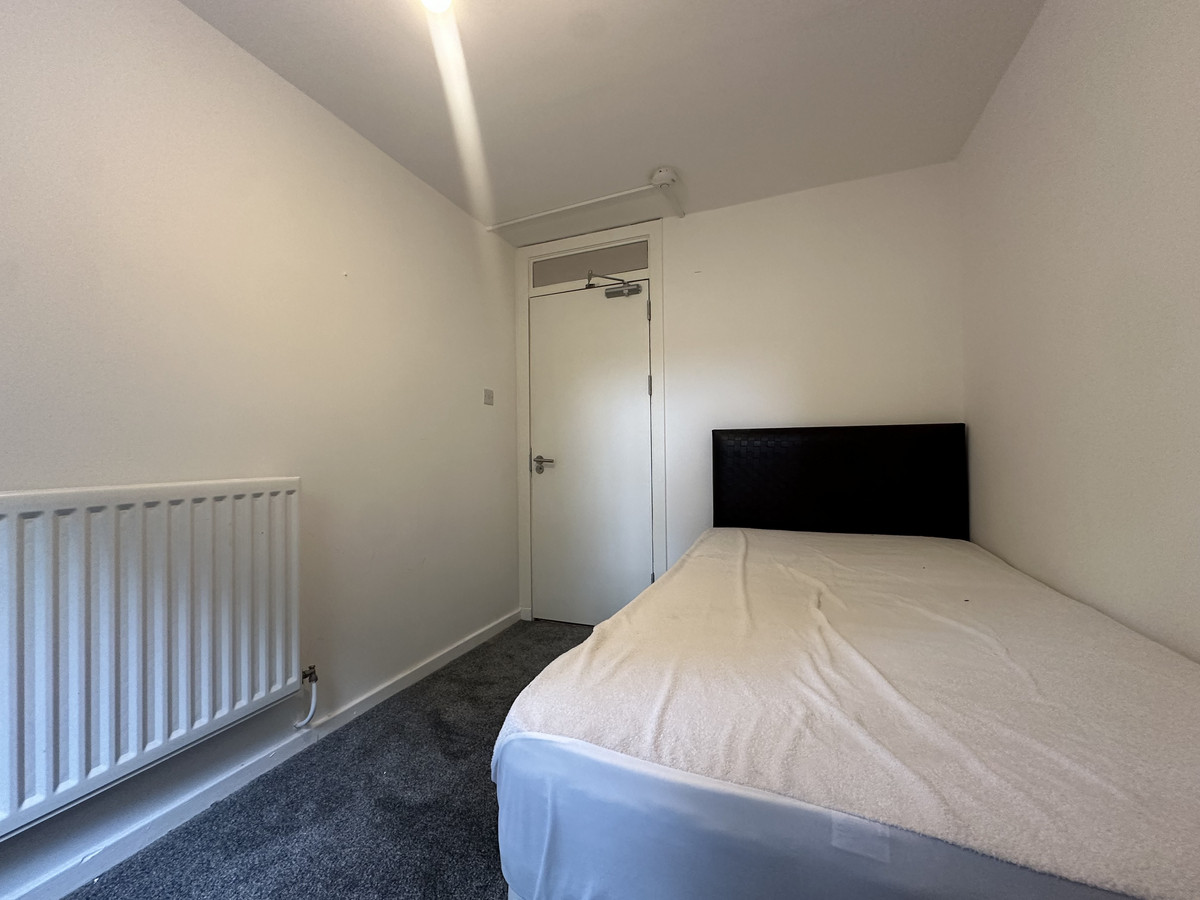 Kelvindale Road, Glasgow, G20 8