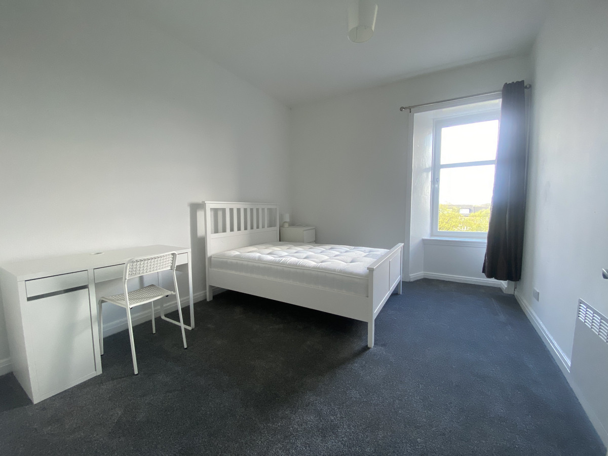 Dumbarton Road, Glasgow, G14 0