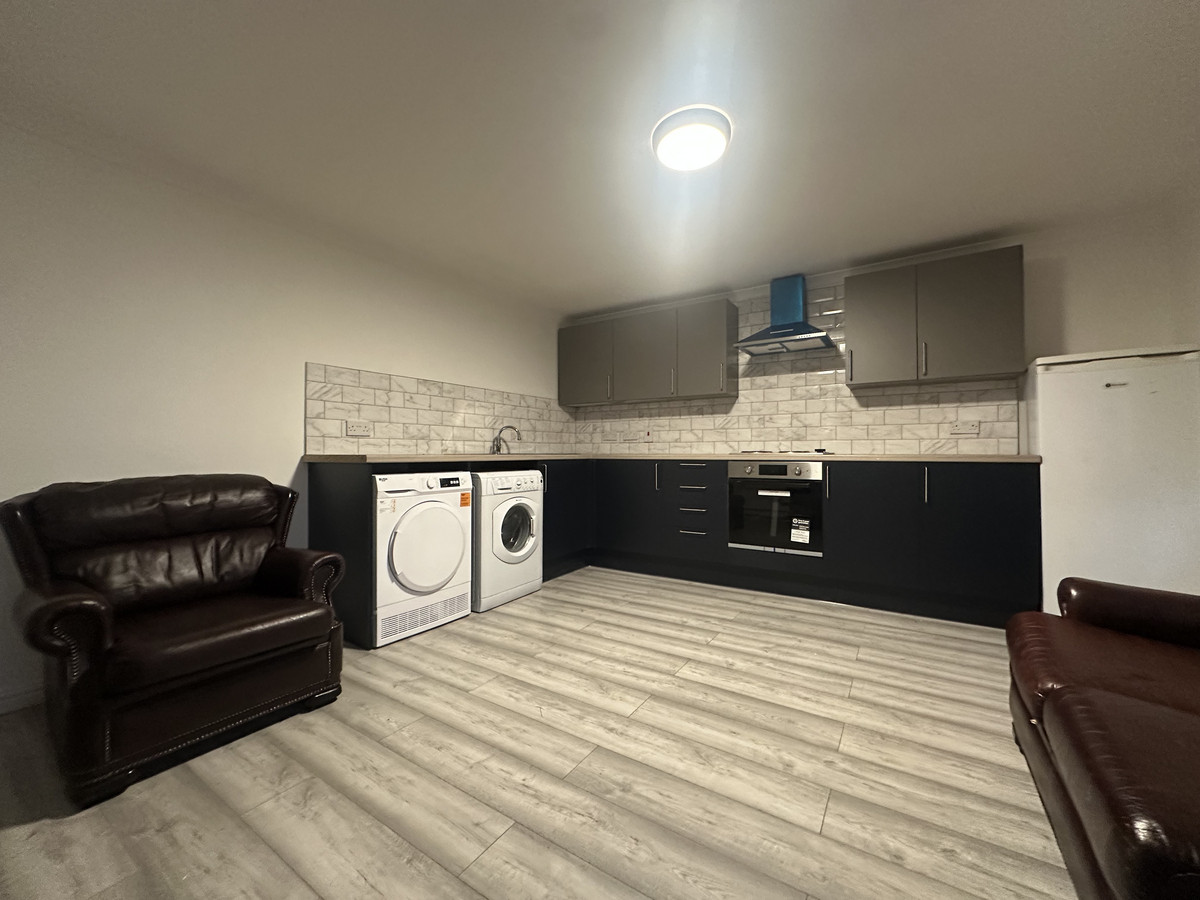 Kelvindale Road, Glasgow, G20 8
