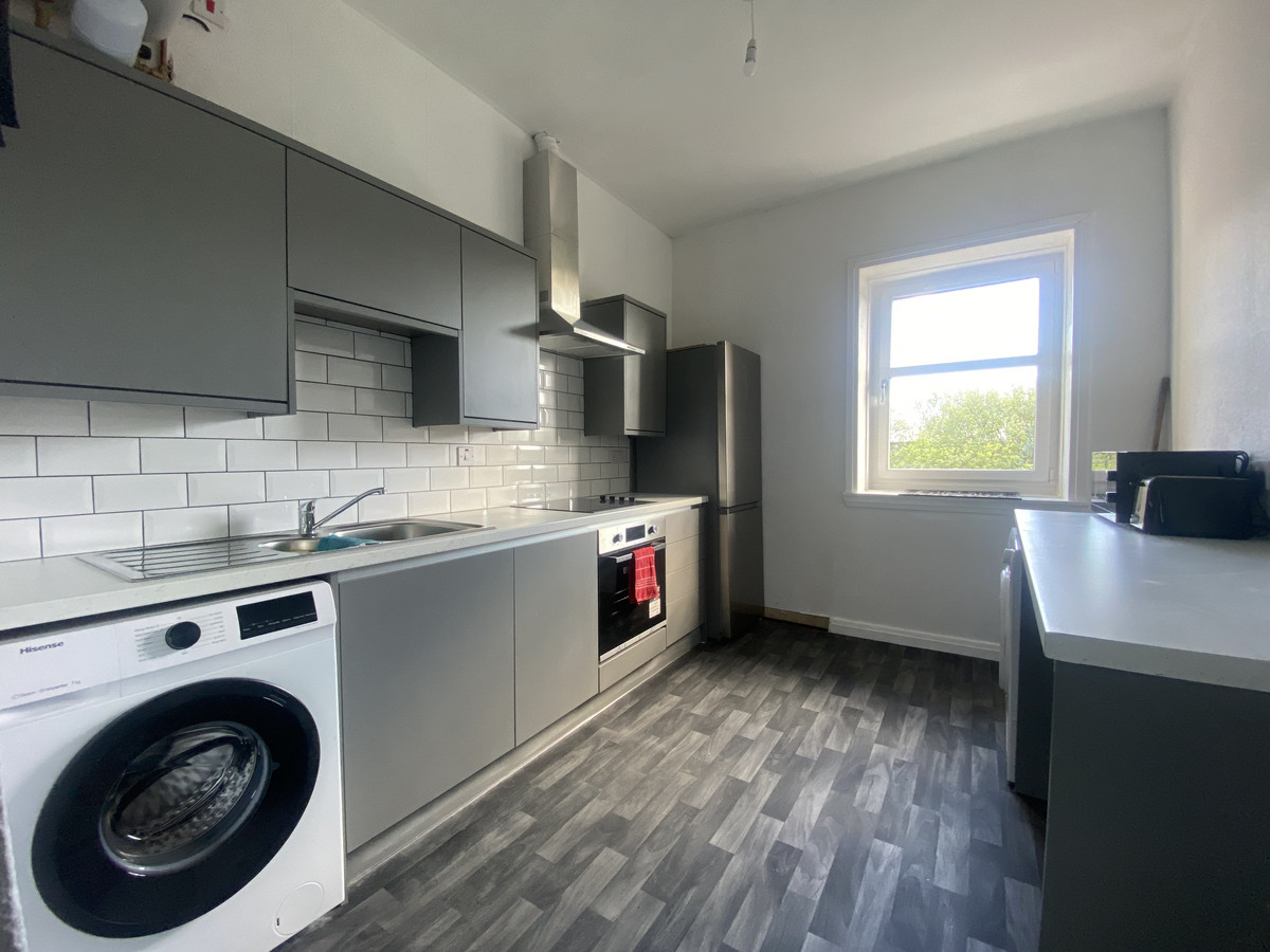 Dumbarton Road, Glasgow, G14 0